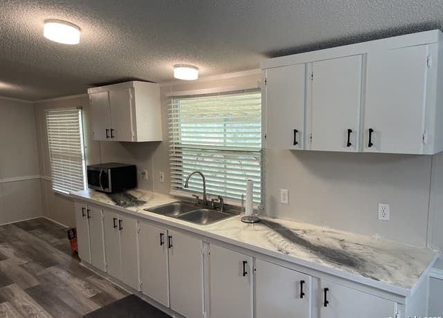 233 County Road 340, Hondo, TX 78861 — photo 10