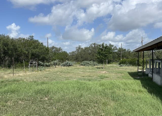 233 County Road 340, Hondo, TX 78861 — photo 18