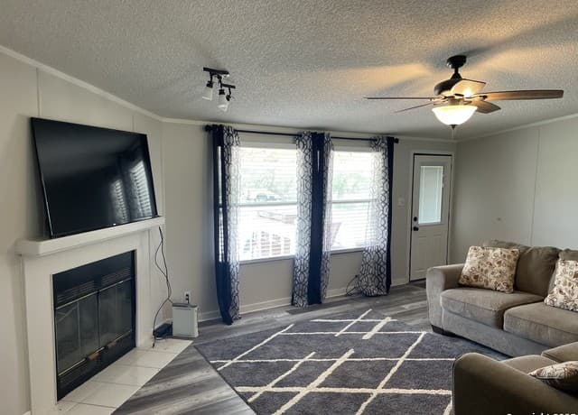 233 County Road 340, Hondo, TX 78861 — photo 5
