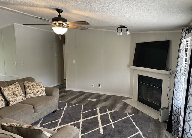 233 County Road 340, Hondo, TX 78861 — photo 6