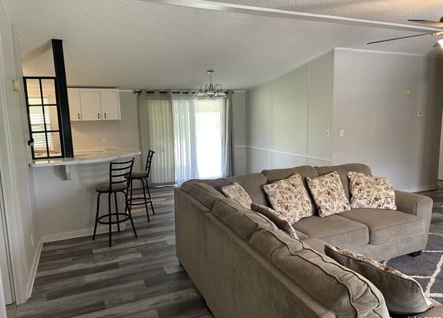 233 County Road 340, Hondo, TX 78861 — photo 7