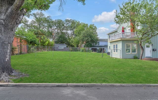 122 W Norwood Ct, San Antonio, TX 78212 — photo 3