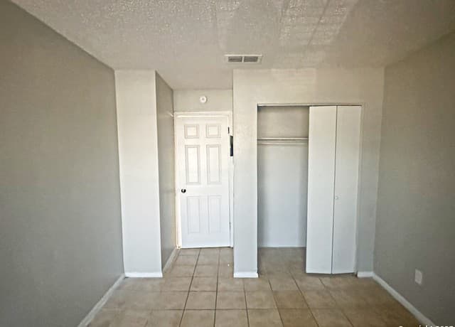 7502  Oak Chase Unit 7504, San Antonio, TX 78239 — photo 12