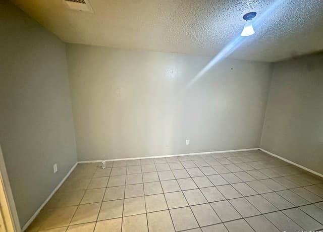 7502  Oak Chase Unit 7504, San Antonio, TX 78239 — photo 19