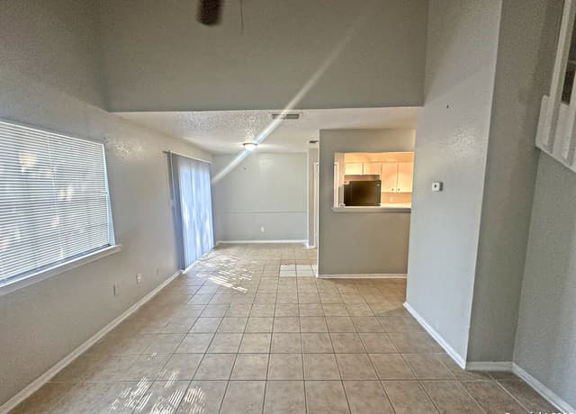 7502  Oak Chase Unit 7504, San Antonio, TX 78239 — photo 5