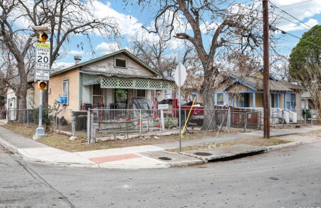 1804  San Luis, San Antonio, TX 78207 — photo 14