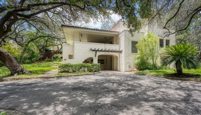 5351 Fredericksburg
