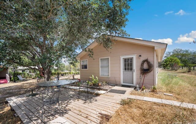 106  Hickory Cir, Floresville, TX 78114 — photo 21