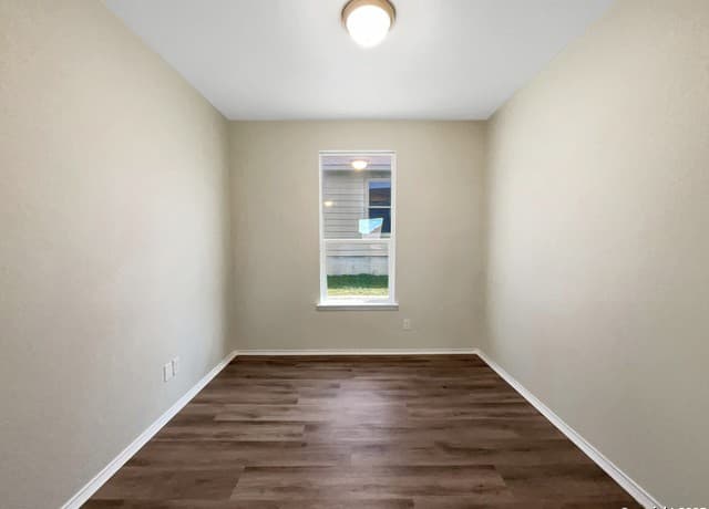 8403  Brazos, San Antonio, TX 78252 — photo 12