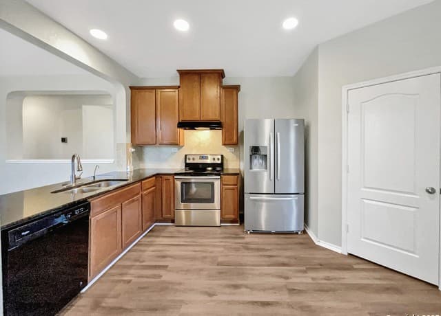 8403  Brazos, San Antonio, TX 78252 — photo 6