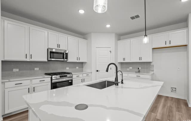 6911  Comanche Cave, San Antonio, TX 78247 — photo 12