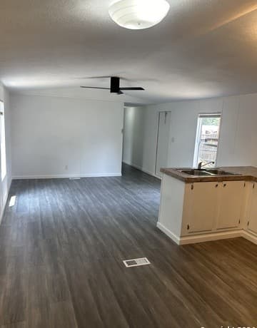 25226  Pat Pkwy, San Antonio, TX 78257 — photo 5