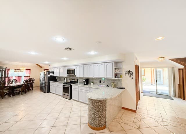 710 W Baetz Blvd., San Antonio, TX 78221 — photo 15