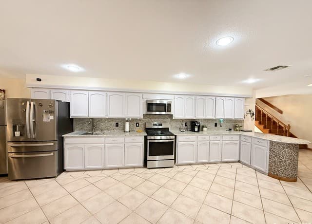 710 W Baetz Blvd., San Antonio, TX 78221 — photo 16