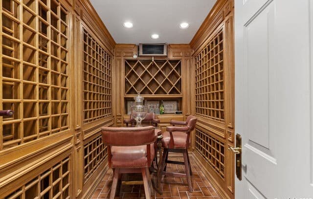 9003  Village Dr, San Antonio, TX 78217 — photo 20