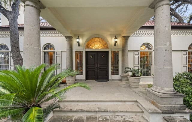 9003  Village Dr, San Antonio, TX 78217 — photo 3