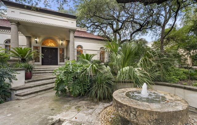 9003  Village Dr, San Antonio, TX 78217 — photo 4