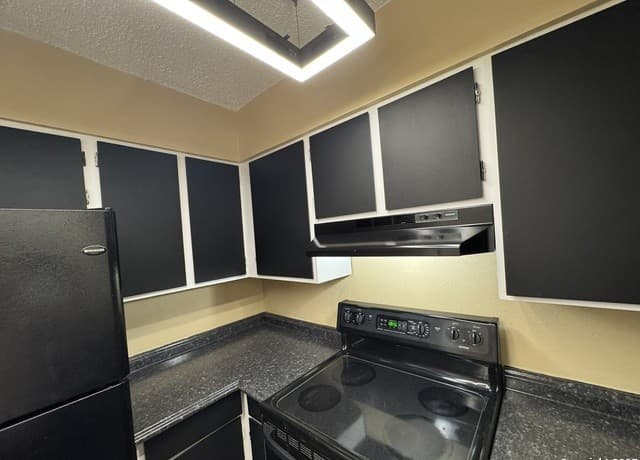 923  Vance Jackson Unit 1406, San Antonio, TX 78201 — photo 25