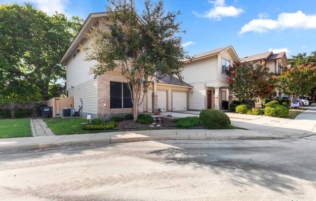 6210 W Jolie Ct