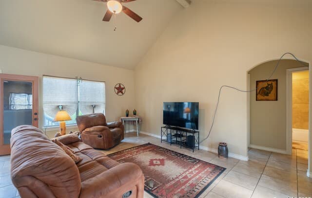 107  Garrett Way, Canyon Lake, TX 78133 — photo 2