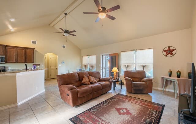 107  Garrett Way, Canyon Lake, TX 78133 — photo 3
