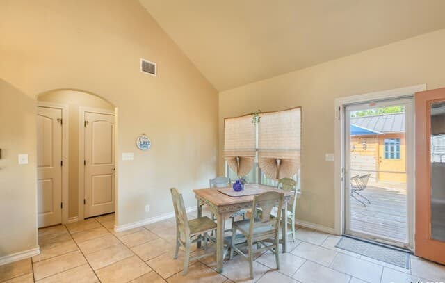 107  Garrett Way, Canyon Lake, TX 78133 — photo 4