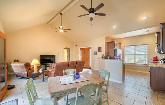 107  Garrett Way, Canyon Lake, TX 78133 — photo 5