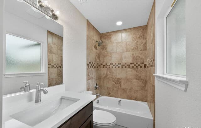 218  Park Ln, Universal City, TX 78148 — photo 17