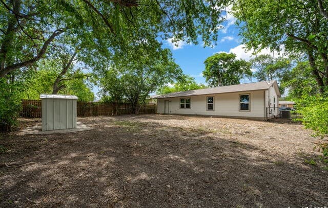 218  Park Ln, Universal City, TX 78148 — photo 21
