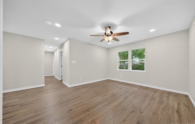 218  Park Ln, Universal City, TX 78148 — photo 4