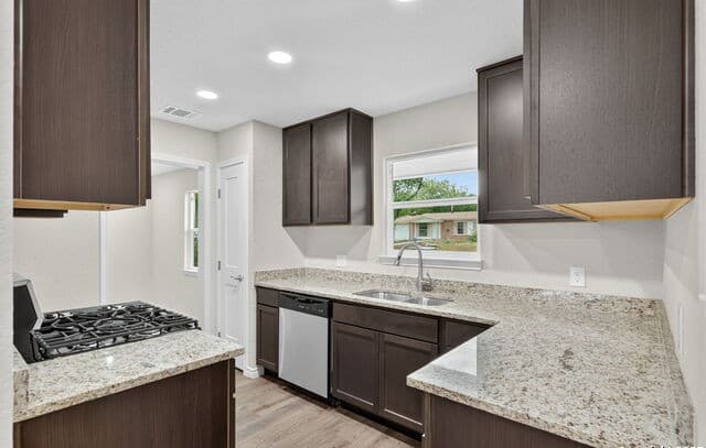 218  Park Ln, Universal City, TX 78148 — photo 7