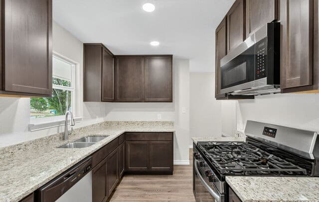 218  Park Ln, Universal City, TX 78148 — photo 8