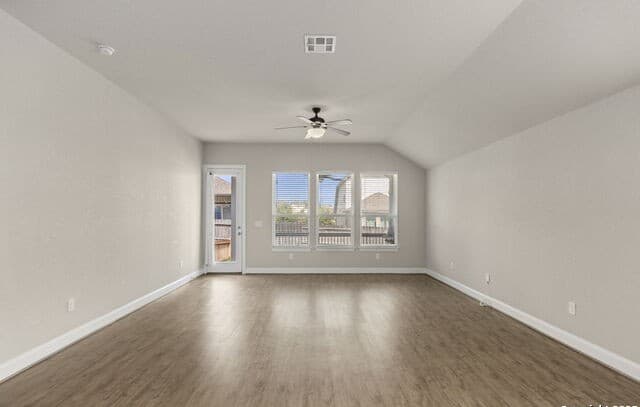 6533  Crockett Cv, Schertz, TX 78108 — photo 5