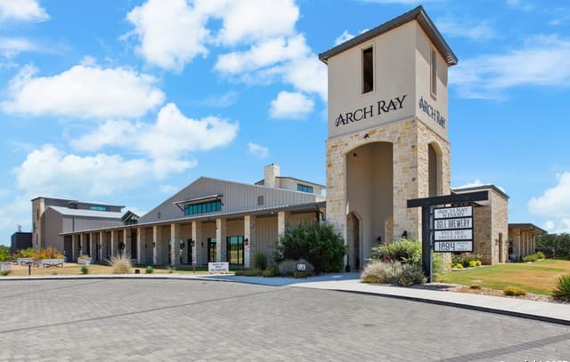 229  Resort Ct, Fredericksburg, TX 78624 — photo 9