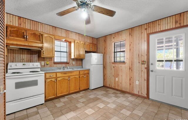 465  Oriente, Pleasanton, TX 78064 — photo 14