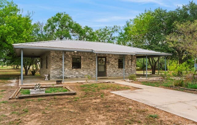 465  Oriente, Pleasanton, TX 78064 — photo 6