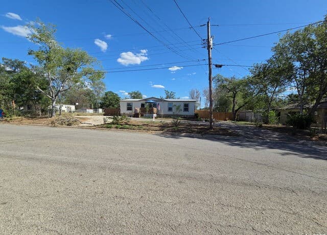 625  Avenue D, Poteet, TX 78065 — photo 15