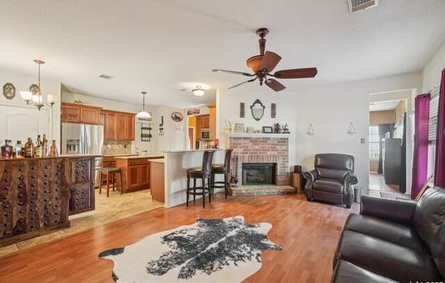 13358  Tusayan, Universal City, TX 78148 — photo 2