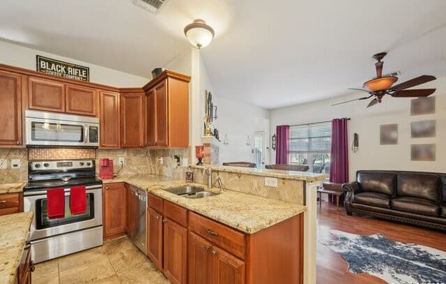 13358  Tusayan, Universal City, TX 78148 — photo 20
