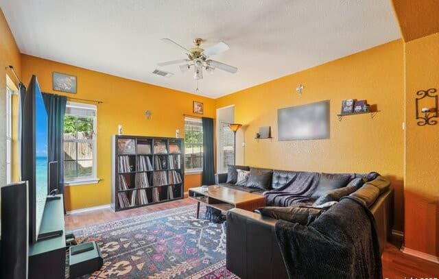 13358  Tusayan, Universal City, TX 78148 — photo 4
