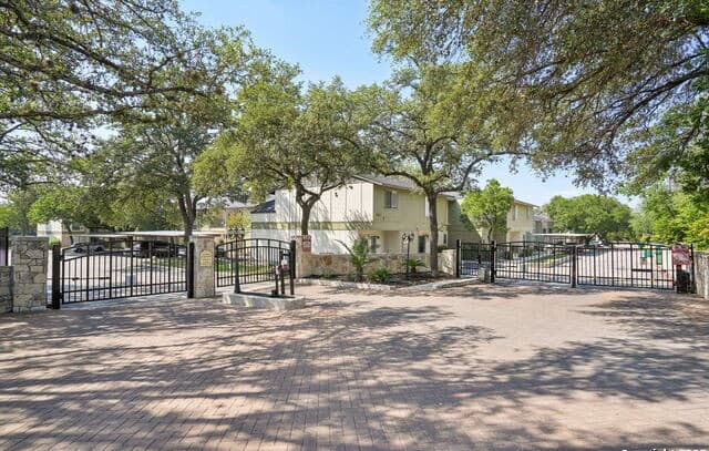 100  Lorenz Unit 1204, San Antonio, TX 78209 — photo 23