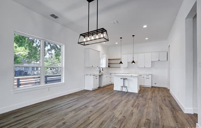 2425  Monterey St, San Antonio, TX 78207 — photo 10