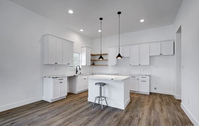 2425  Monterey St, San Antonio, TX 78207 — photo 11