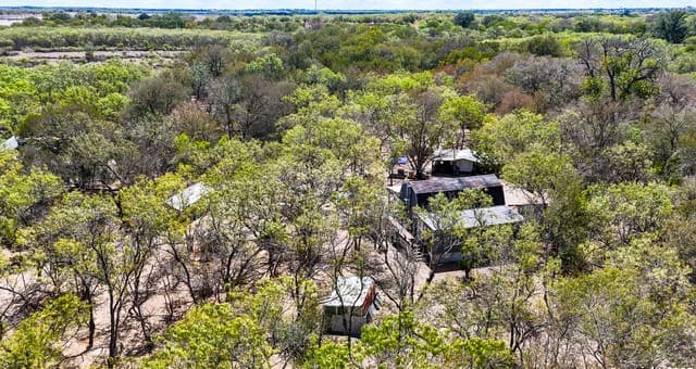 728  Cr 315, Stockdale, TX 78160 — photo 12