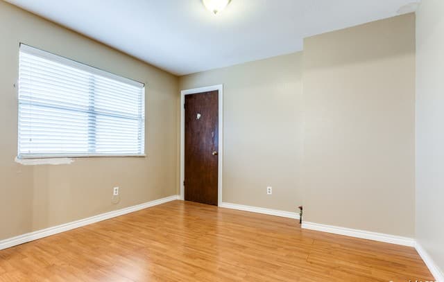 302  Guanajuato, San Antonio, TX 78237 — photo 4