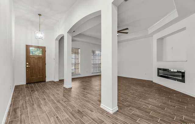 5830  Castle Yard, San Antonio, TX 78218 — photo 4