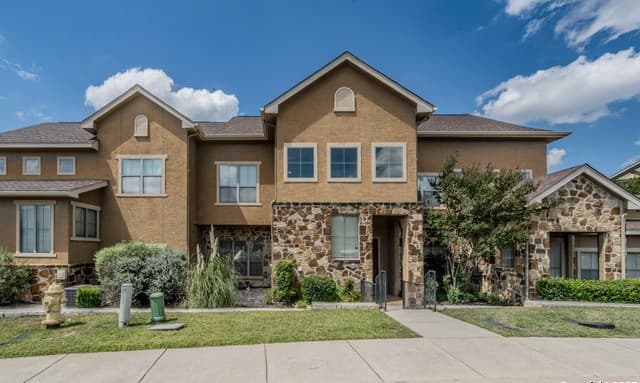 22215 Sausalito Ct