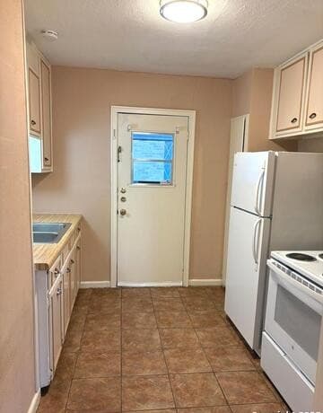 210 E Lullwood Ave, San Antonio, TX 78212 — photo 13