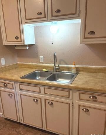 210 E Lullwood Ave, San Antonio, TX 78212 — photo 14