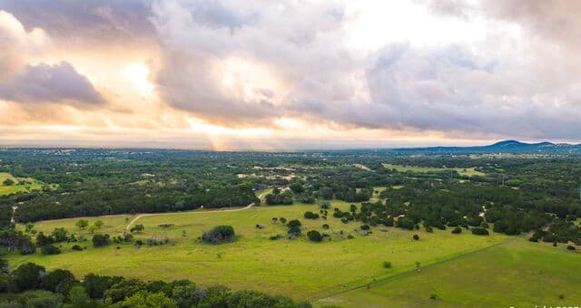2186  Fm 470, Bandera, TX 78003 — photo 15